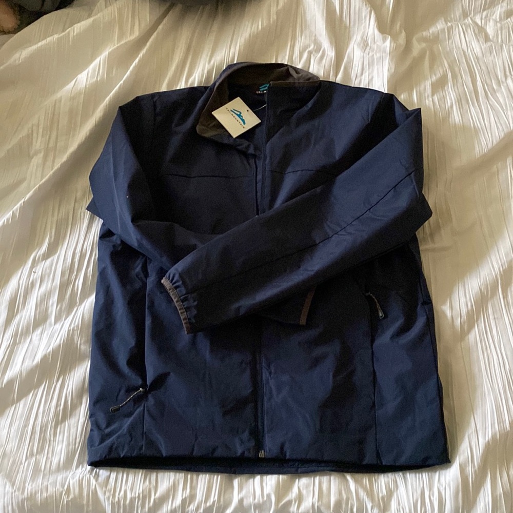 NWT Men’s Zip up windbreaker